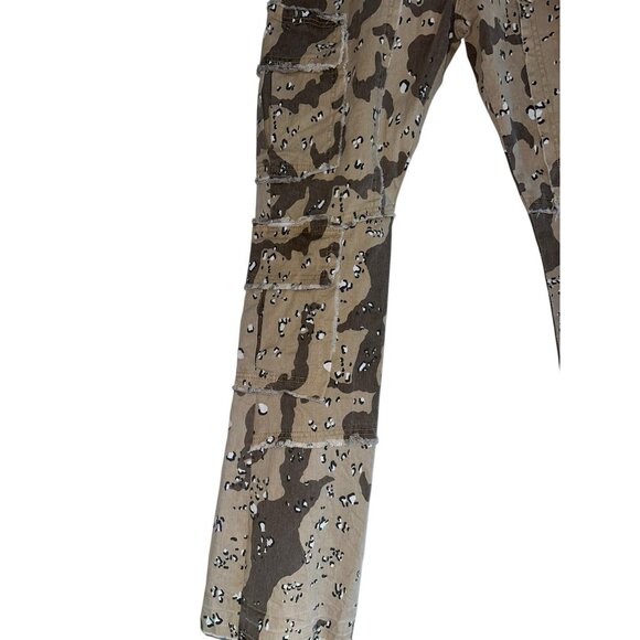 Fashion Nova Mens Multi Cargo Pocket Pants Sz 34 Straight Tan Brown Camo - Picture 2 of 7